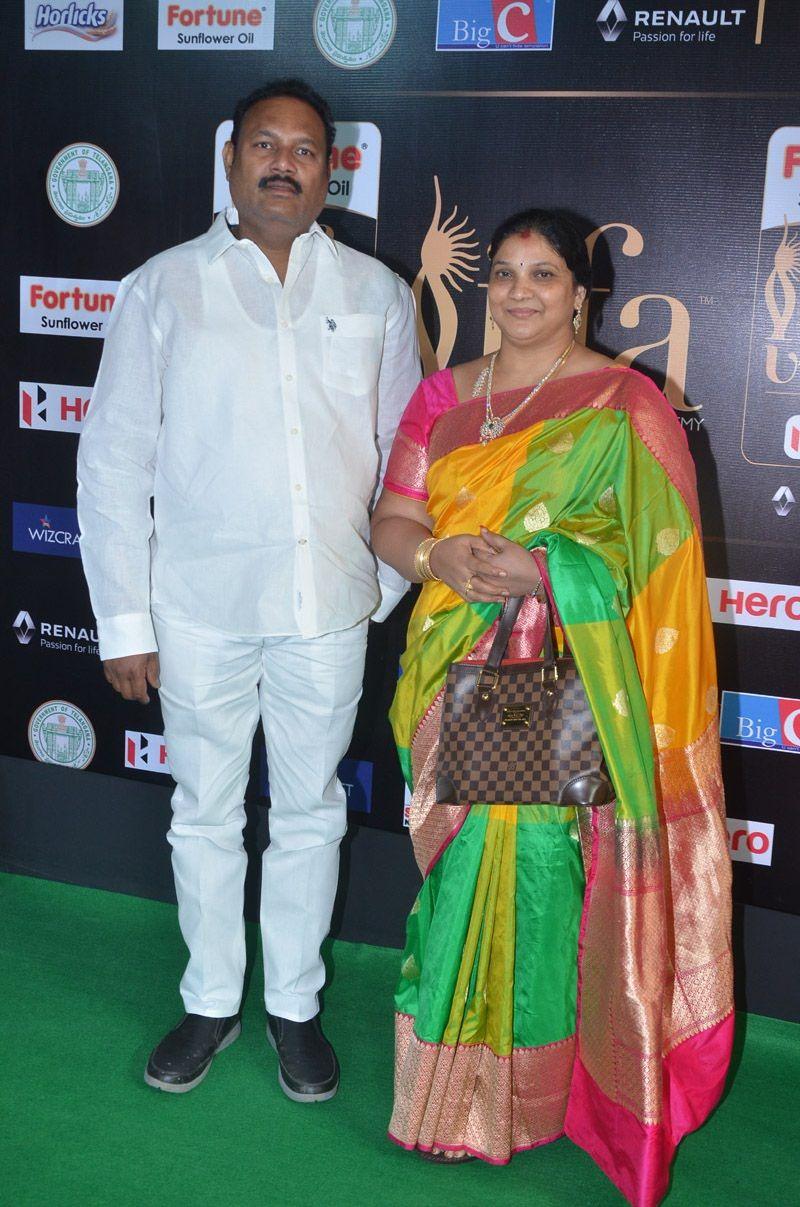 Celebs at IIFA Utsavam Awards 2017 Photos