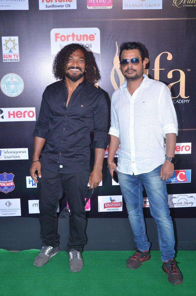 Celebs at IIFA Utsavam Awards 2017 Photos