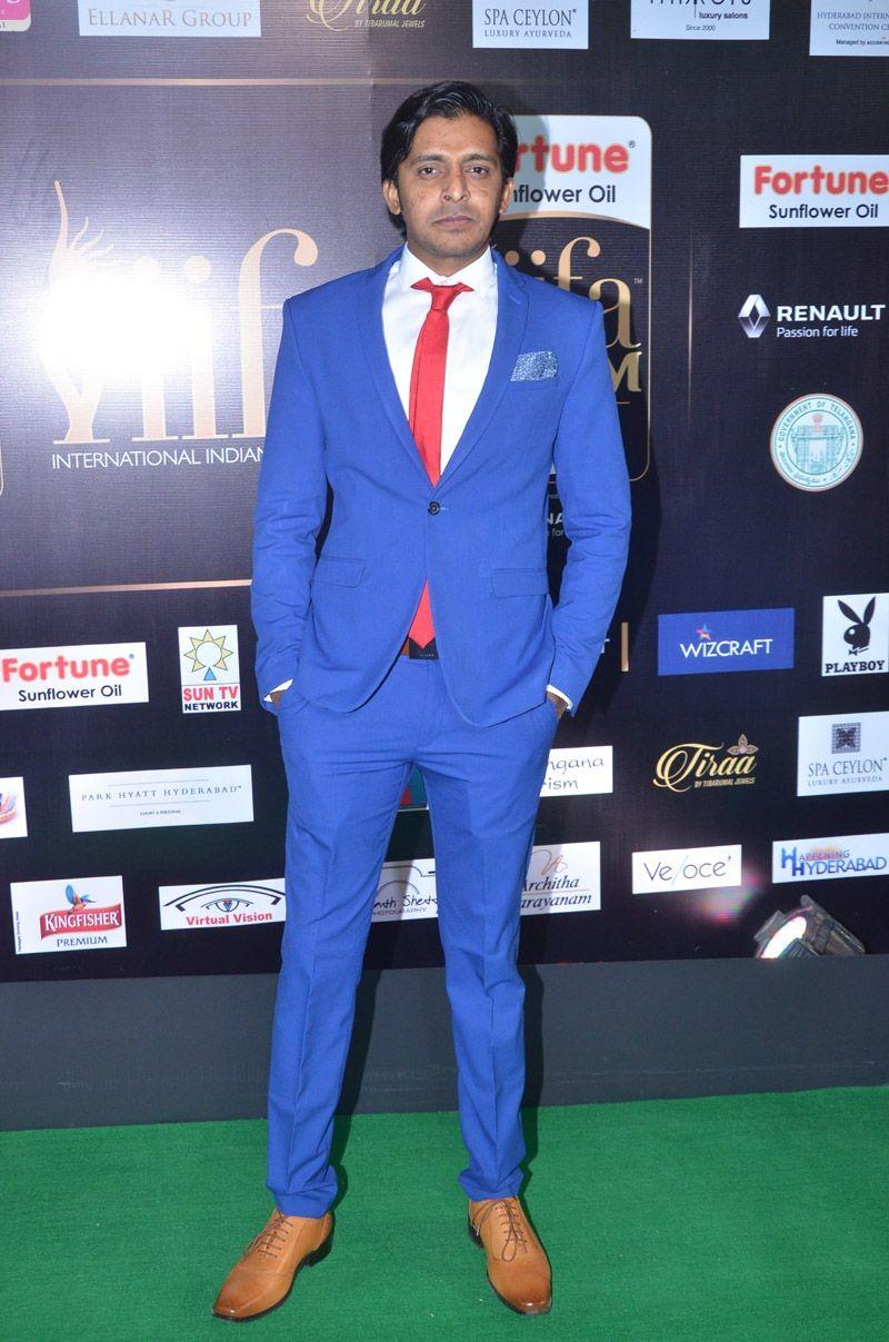 Celebs at IIFA Utsavam Awards 2017 Photos