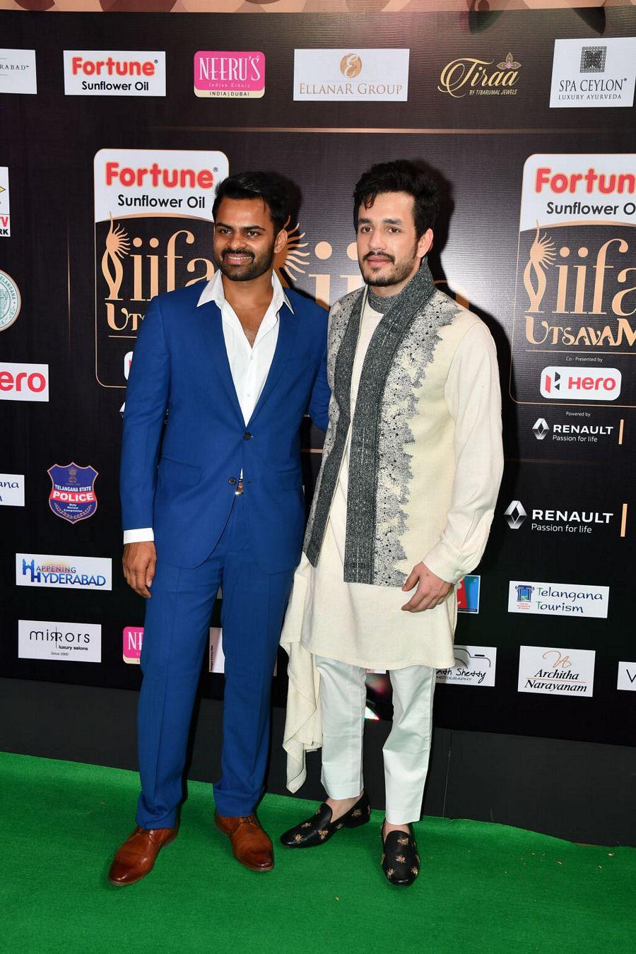 Celebs at IIFA Utsavam Awards 2017 Photos