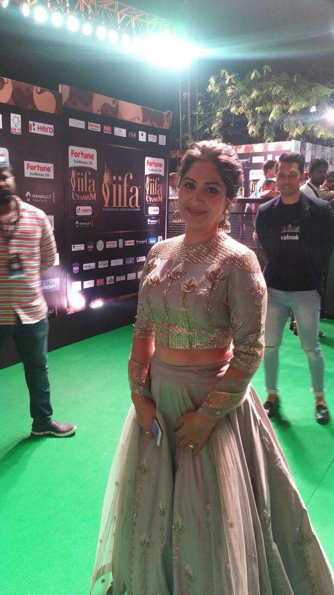 Celebs at IIFA Utsavam Awards 2017 Photos