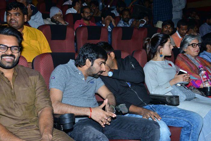 Celebs at Jawaan Movie Premier Show Photos