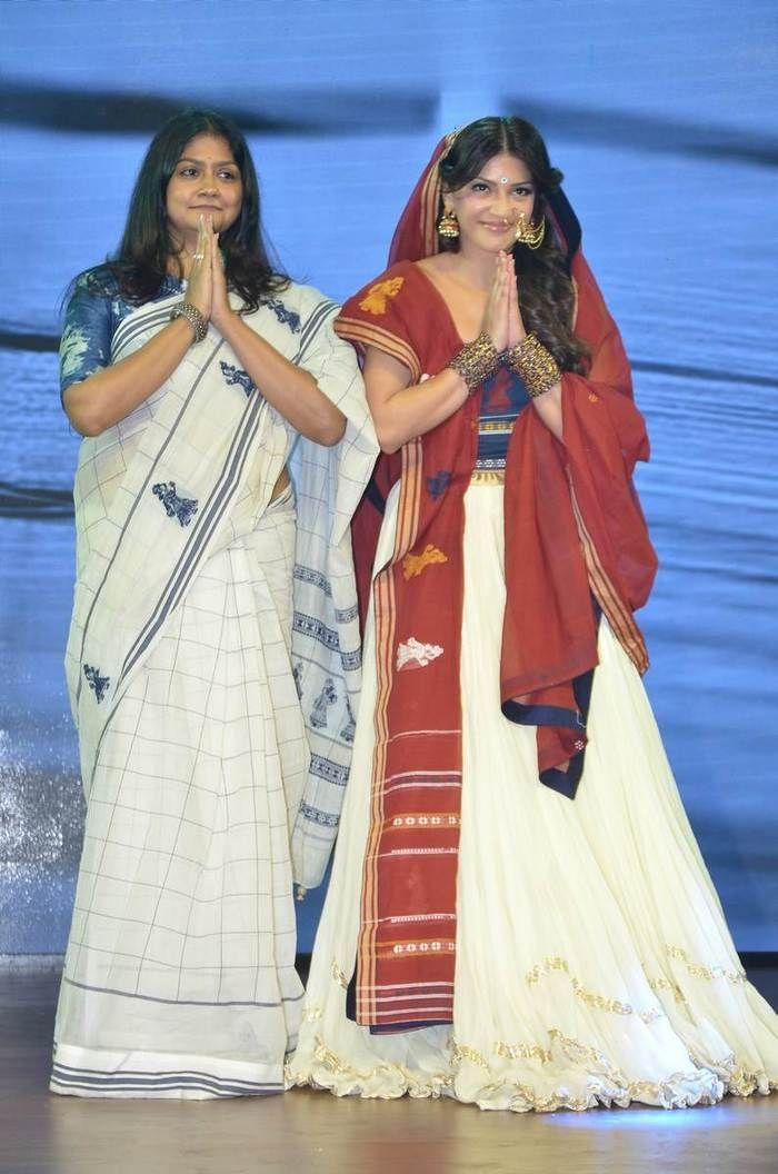 Celebs at Woven Fashion Show 2017 Photos