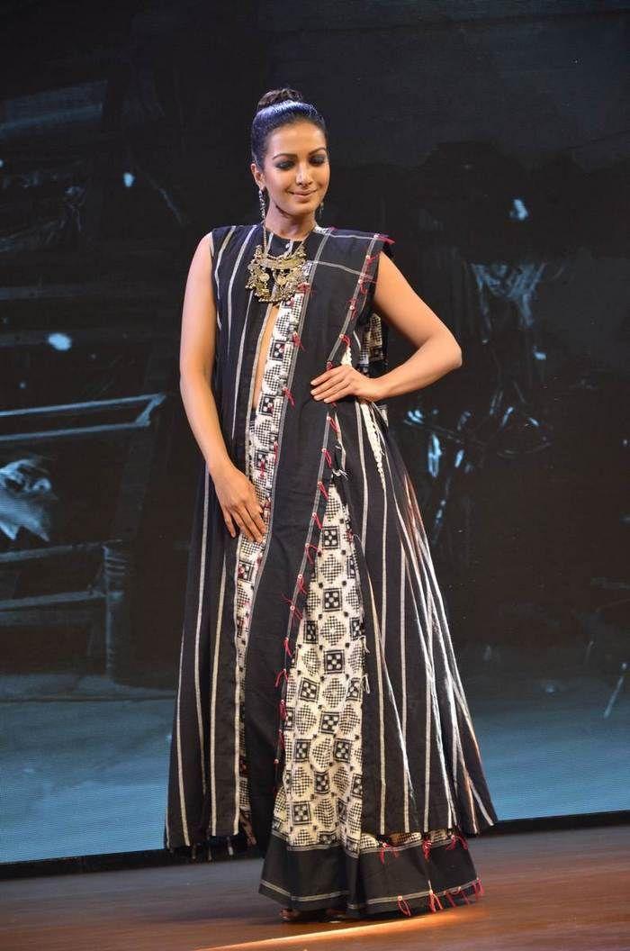 Celebs at Woven Fashion Show 2017 Photos