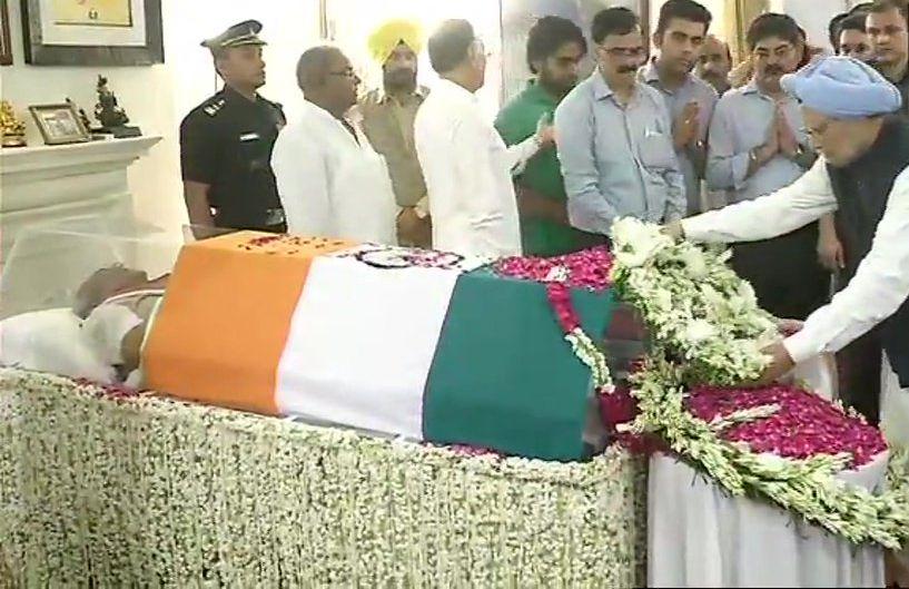 Celebs pays tribute to former Prime Minister Atal Bihari Vajpayee