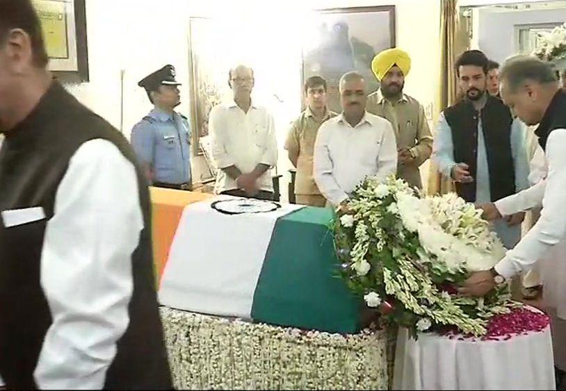 Celebs pays tribute to former Prime Minister Atal Bihari Vajpayee