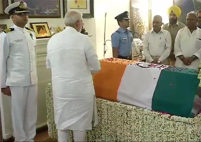 Celebs pays tribute to former Prime Minister Atal Bihari Vajpayee