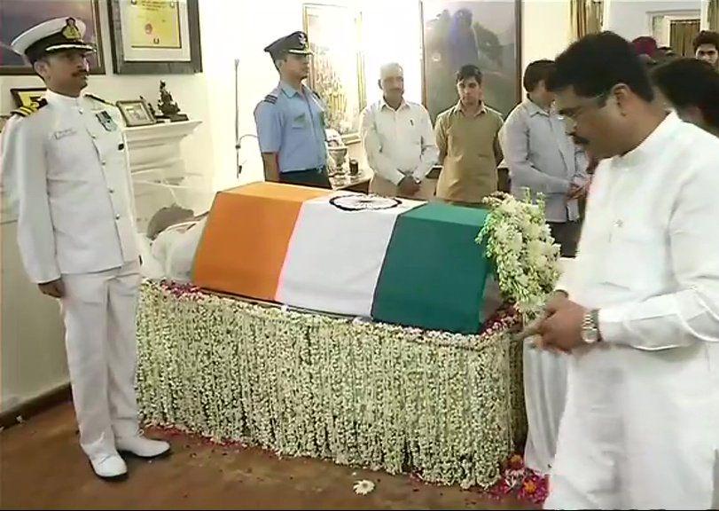 Celebs pays tribute to former Prime Minister Atal Bihari Vajpayee