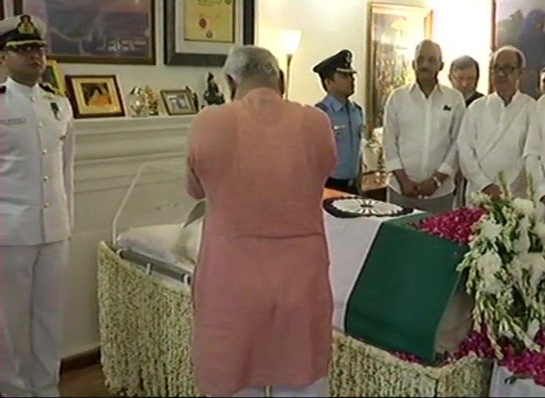 Celebs pays tribute to former Prime Minister Atal Bihari Vajpayee
