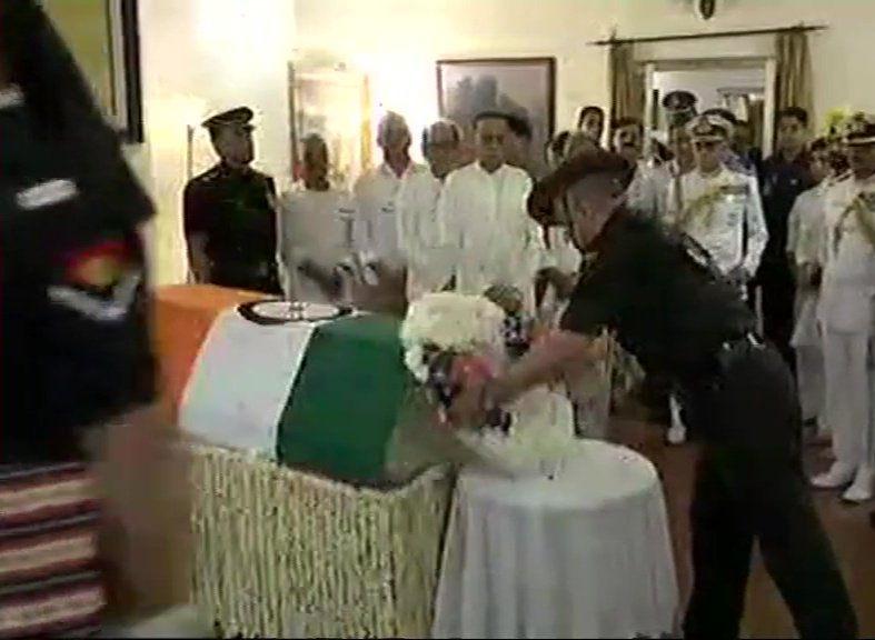 Celebs pays tribute to former Prime Minister Atal Bihari Vajpayee