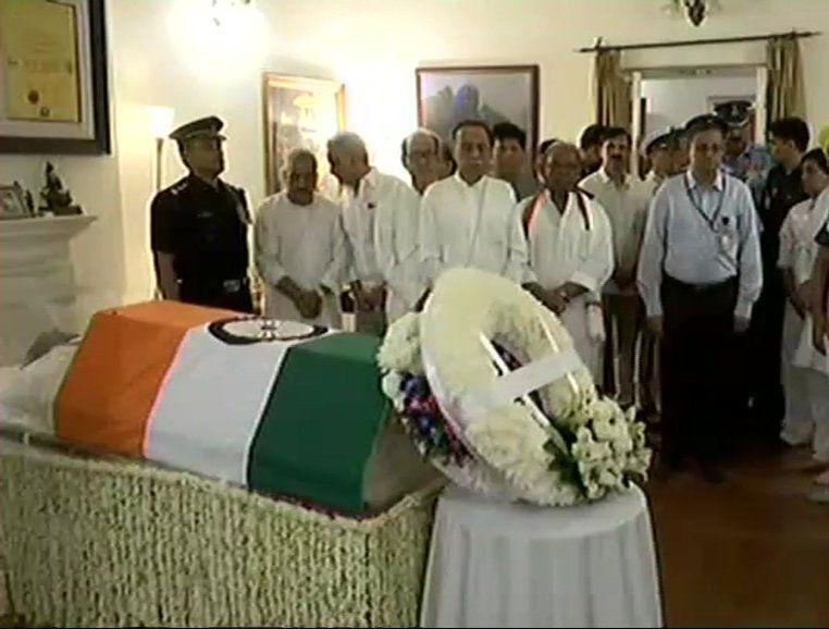 Celebs pays tribute to former Prime Minister Atal Bihari Vajpayee