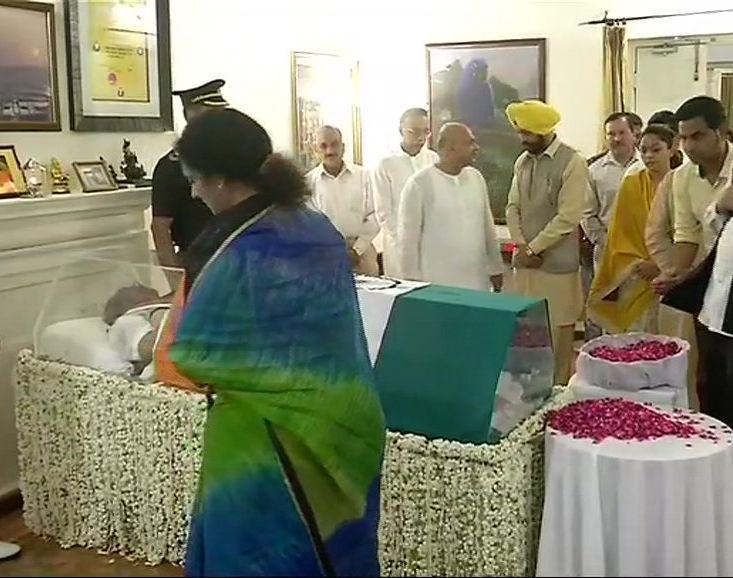 Celebs pays tribute to former Prime Minister Atal Bihari Vajpayee