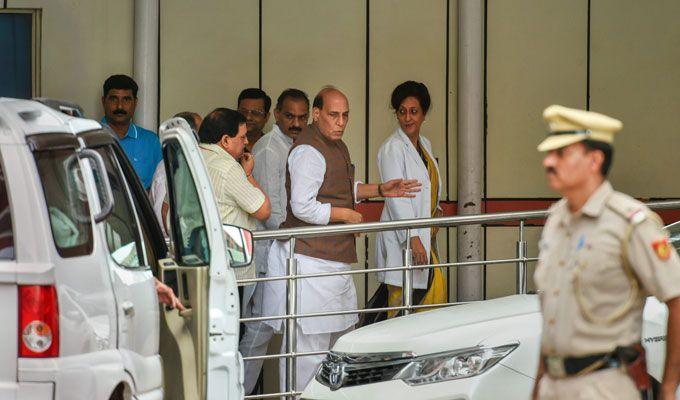 Celebs visits AIIMS to meet Atal Bihari Vajpayee