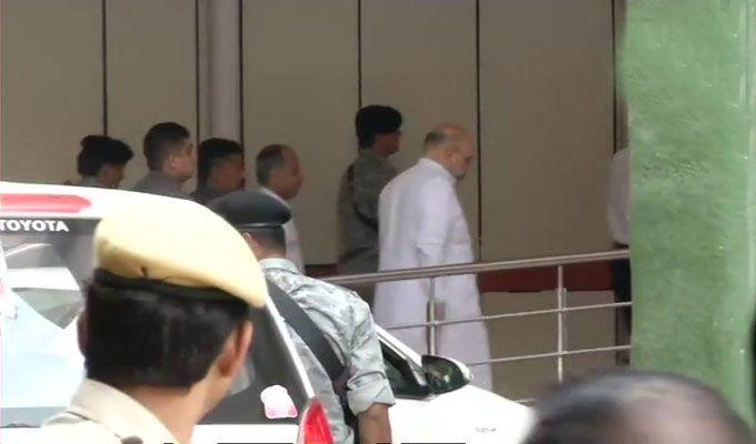 Celebs visits AIIMS to meet Atal Bihari Vajpayee