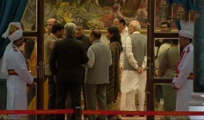 Celebs visits AIIMS to meet Atal Bihari Vajpayee