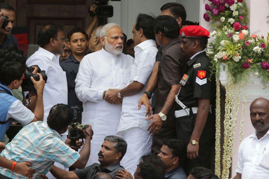 Chennai joins Kalaignar Karunanidhi on his final journey Photos