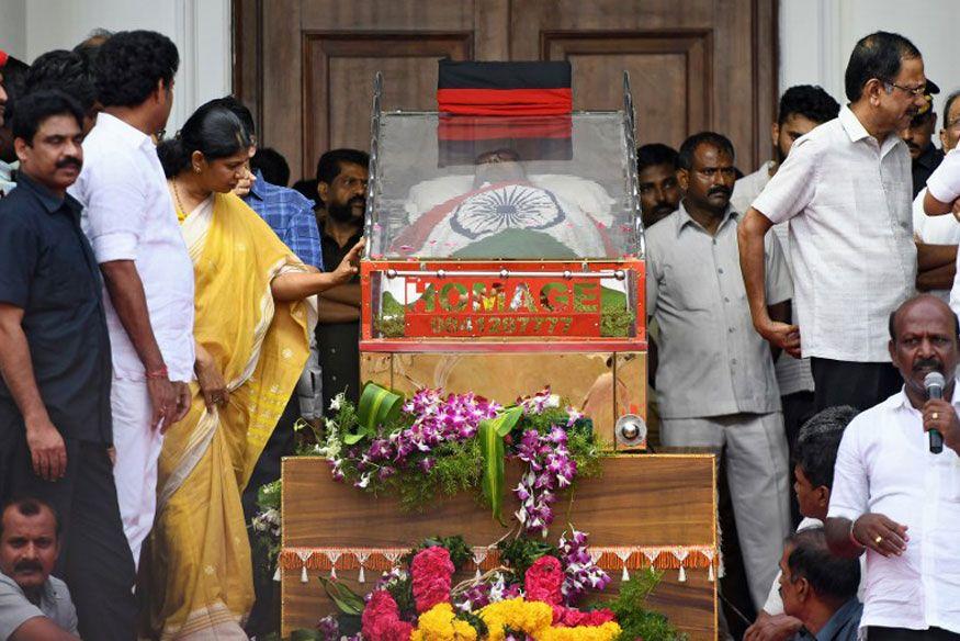 Chennai joins Kalaignar Karunanidhi on his final journey Photos