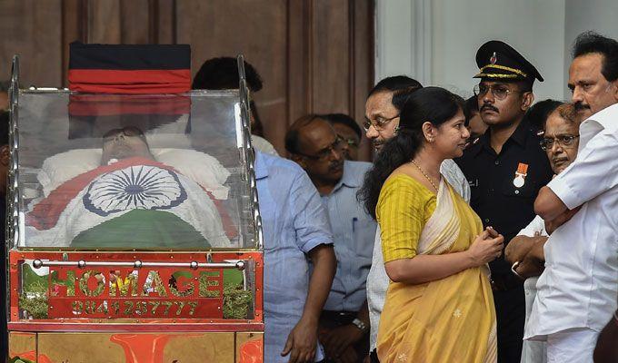 Chennai joins Kalaignar Karunanidhi on his final journey Photos