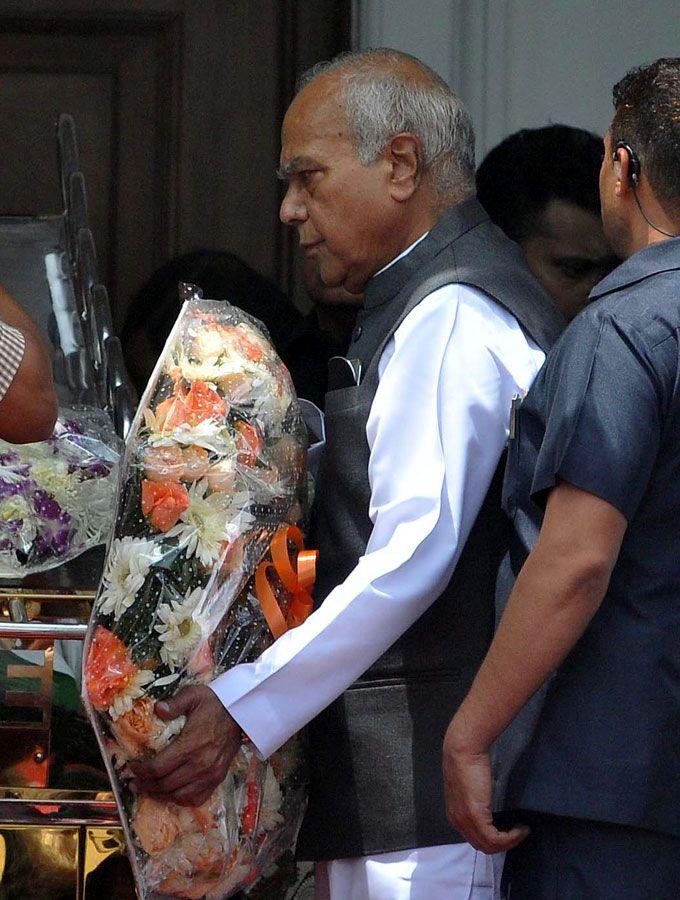 Chennai joins Kalaignar Karunanidhi on his final journey Photos