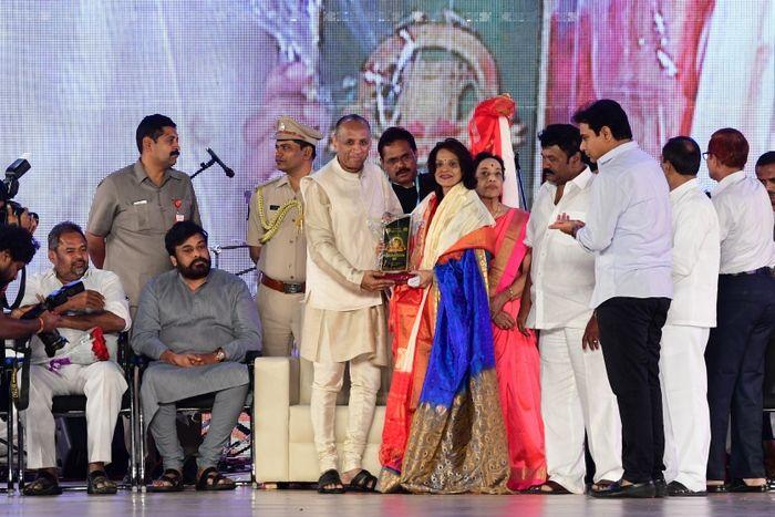 Tollywood Celebs at Telugu Mahasabhalu 2017 Photos