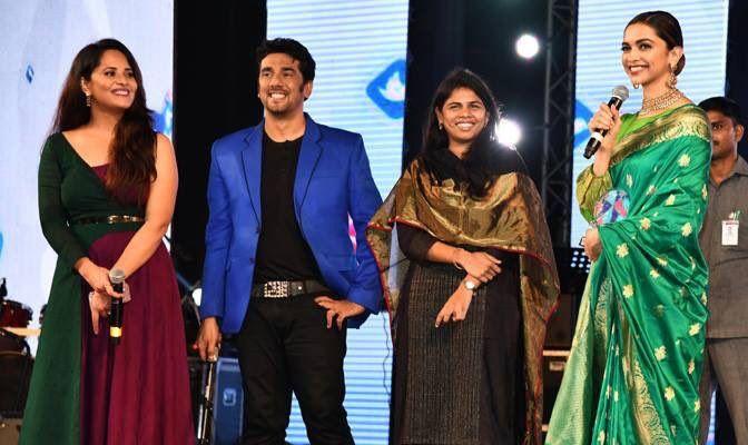 Deepika Padukone & Rana Daggubati at Social Media Summit Awards 2017 in AP