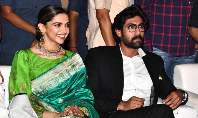 Deepika Padukone & Rana Daggubati at Social Media Summit Awards 2017 in AP