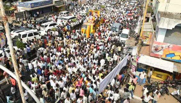 Devineni Nehru Condolence Photos