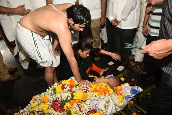 Devineni Nehru Condolence Photos