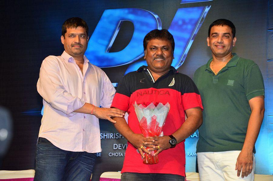 Duvvada Jagannadham Theatrical Trailer Launch Photos