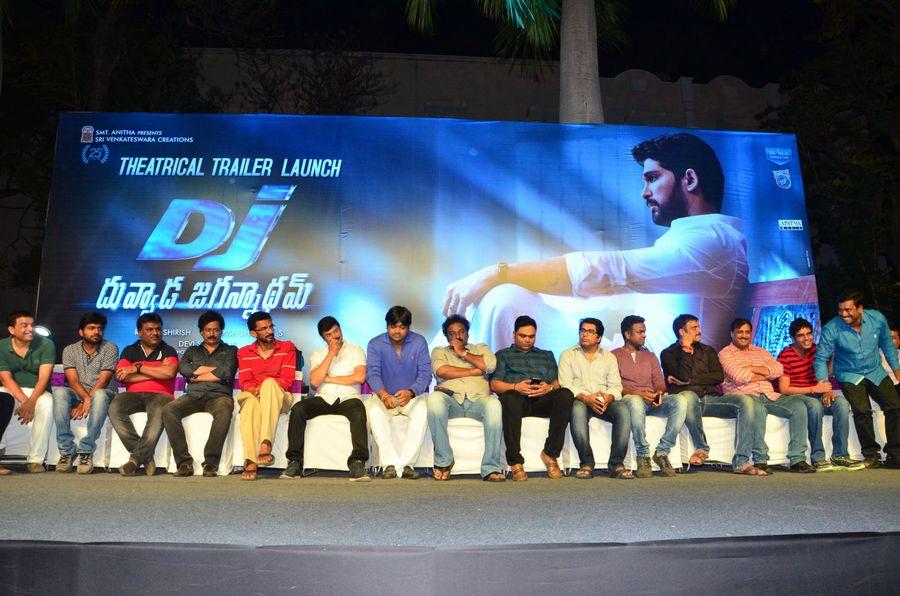 Duvvada Jagannadham Theatrical Trailer Launch Photos