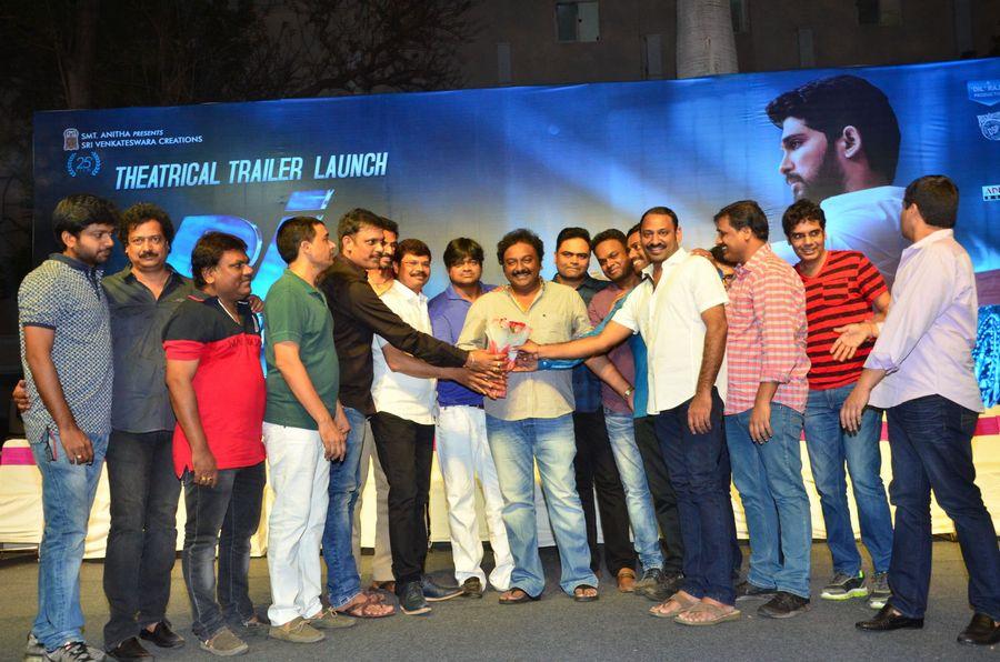 Duvvada Jagannadham Theatrical Trailer Launch Photos