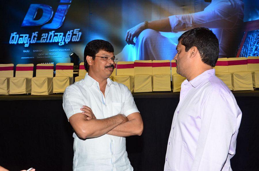 Duvvada Jagannadham Theatrical Trailer Launch Photos