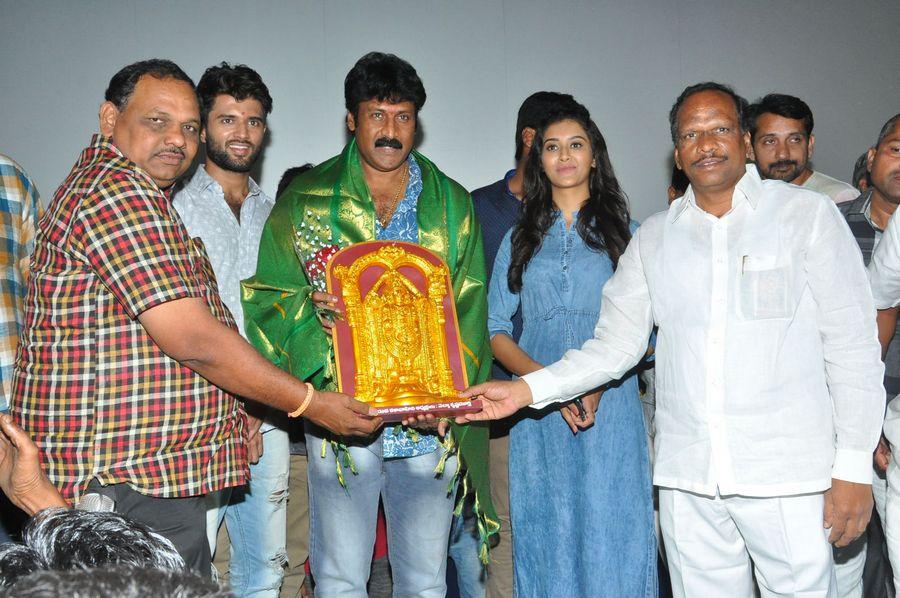 Dwaraka Movie Success Tour Photos at Guntur