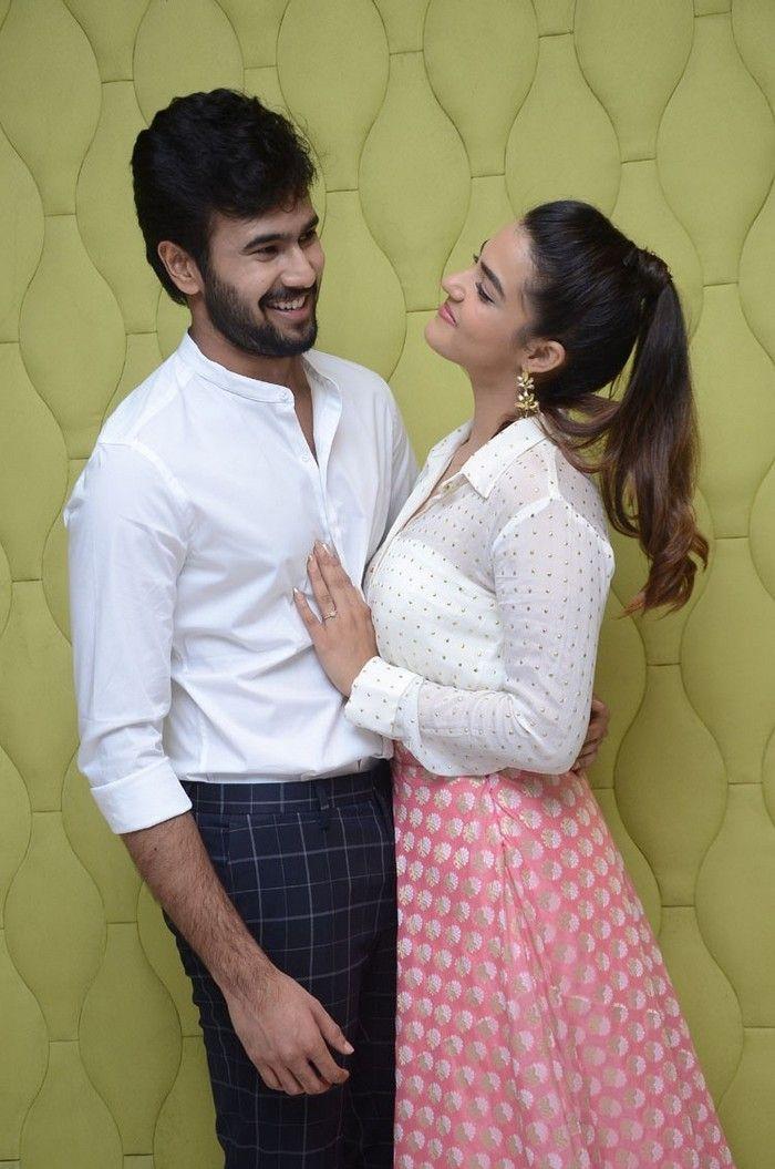 E Maayo Peremito Movie First Look Launch Photos