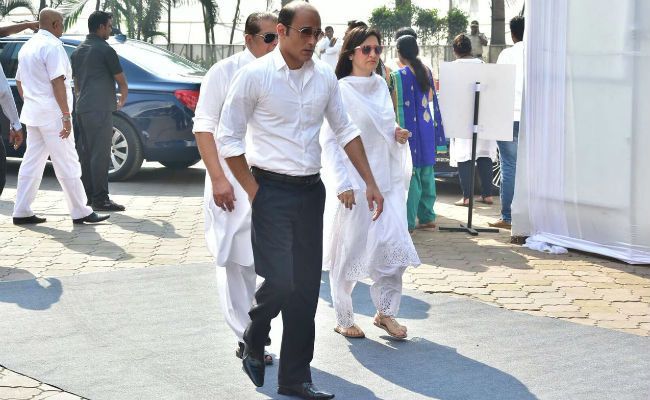 EXCLUSIVE: Celebs pay their last respects to Sridevi Photos