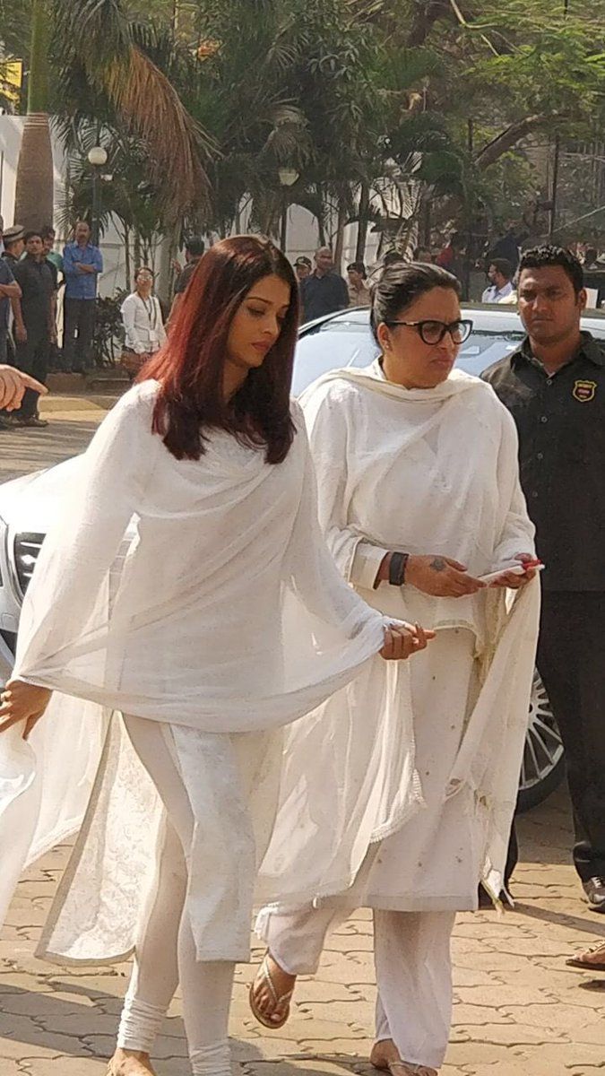 EXCLUSIVE: Celebs pay their last respects to Sridevi Photos