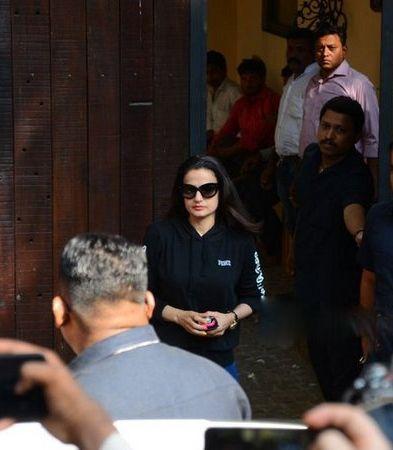 EXCLUSIVE PHOTOS: Celebs Pay Condolence To Actress Sridevi