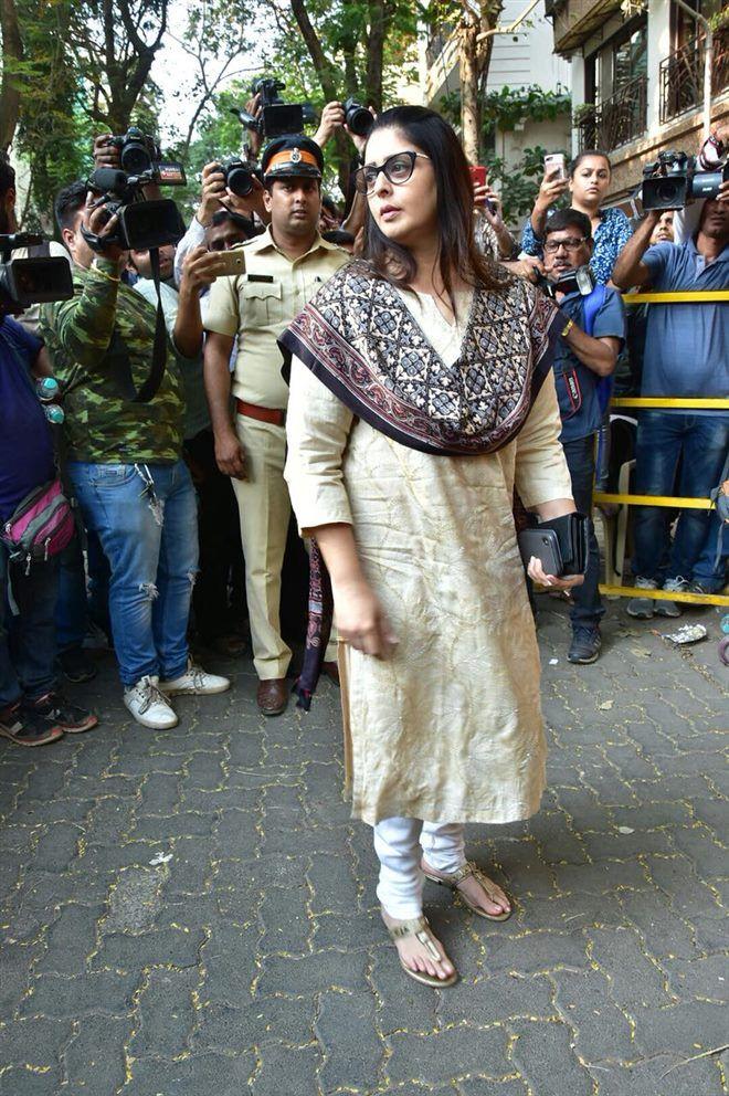 EXCLUSIVE PHOTOS: Celebs Pay Condolence To Actress Sridevi