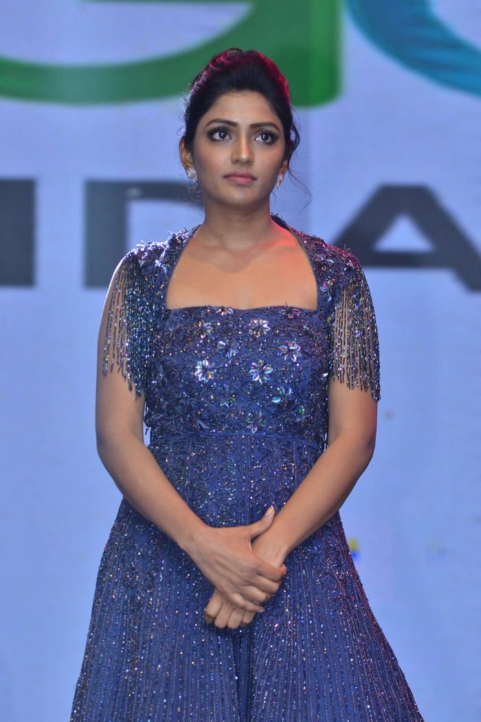 Eesha Rebba At Aravinda Sametha Pre Release Event Photos