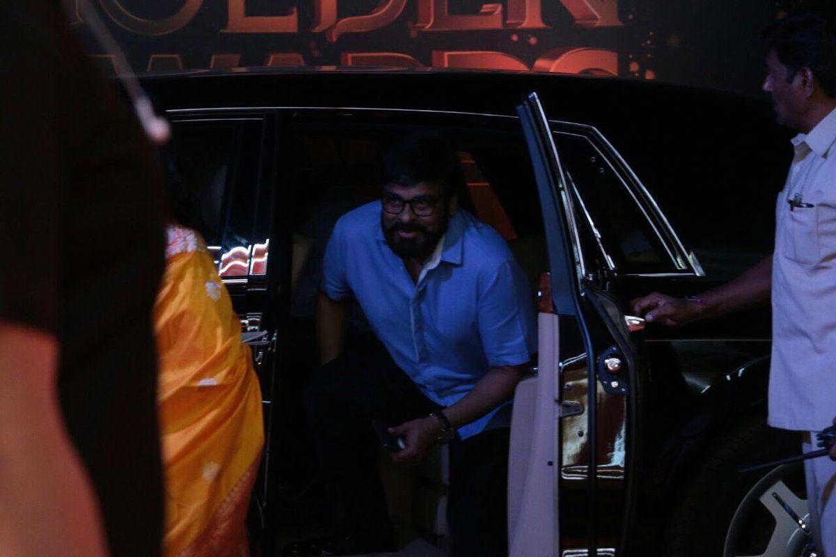 Exclusive: TOP Celebs at Zee Golden Awards 2017 Photos