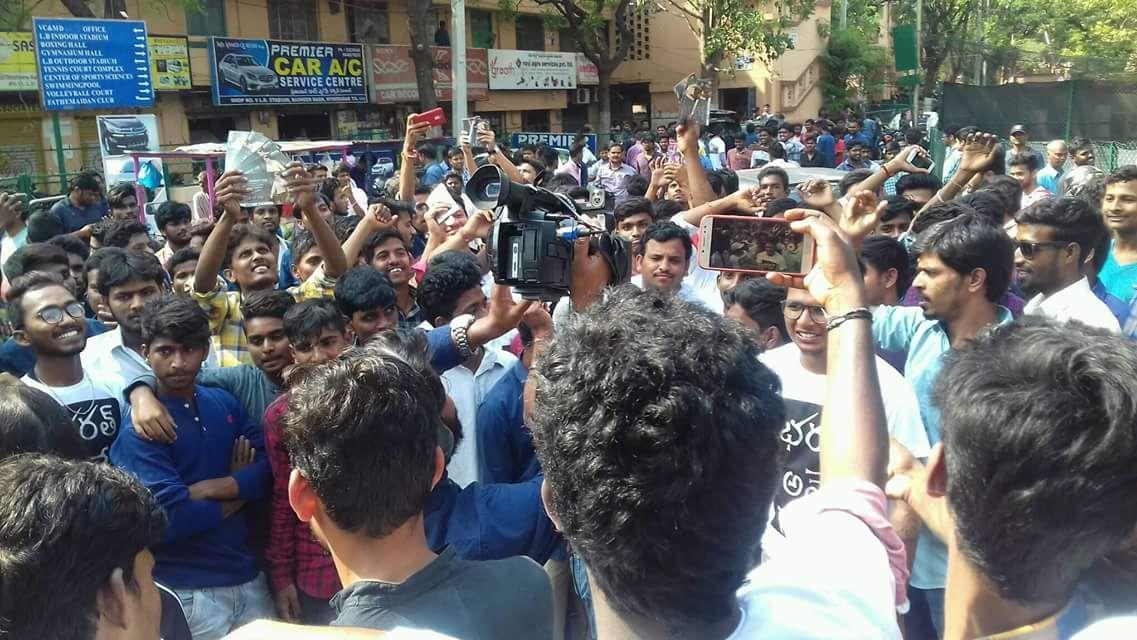 Fans and huge crowds gathered at BharatBahirangaSabha LIVE Photos