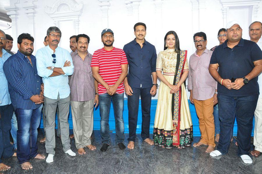 Gopichand & Sampath Nandi Movie Opening Photos