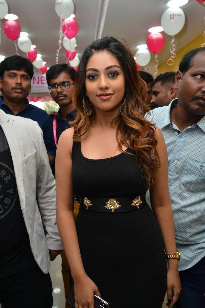 Gorgeous Anu Emmanuel Launches BNew Mobile Store Photos