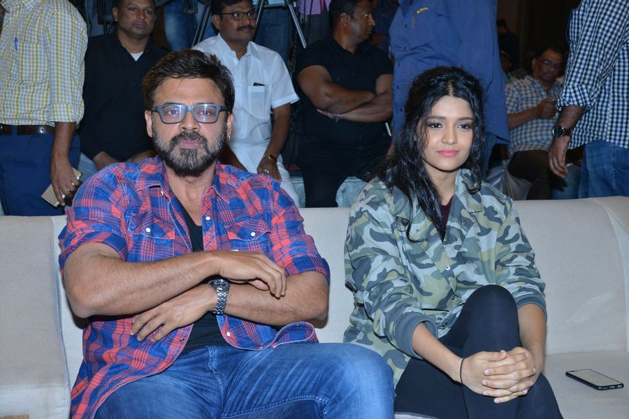 Guru Movie Trailer Launch Photos