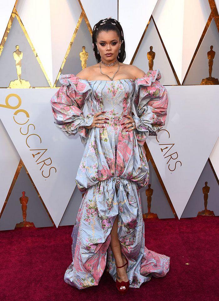 Hollywood Actors at Oscars 2018 Red Carpet Photos