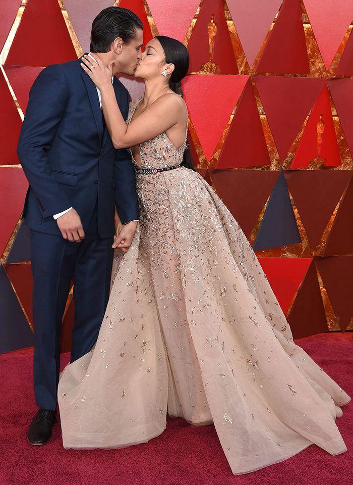 Hollywood Actors at Oscars 2018 Red Carpet Photos