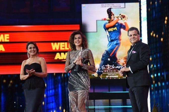 IIFA ROCKS 2017 Awards Inside Pictures