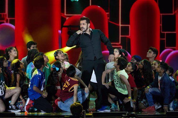 IIFA ROCKS 2017 Awards Inside Pictures