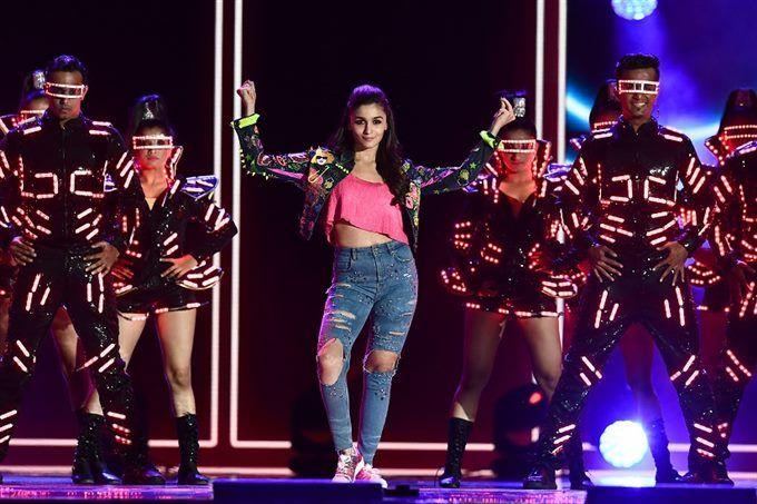 IIFA ROCKS 2017 Awards Inside Pictures