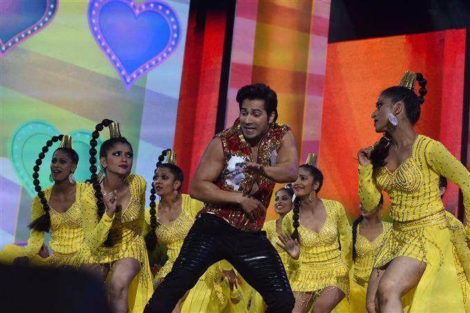 IIFA ROCKS 2017 Awards Inside Pictures